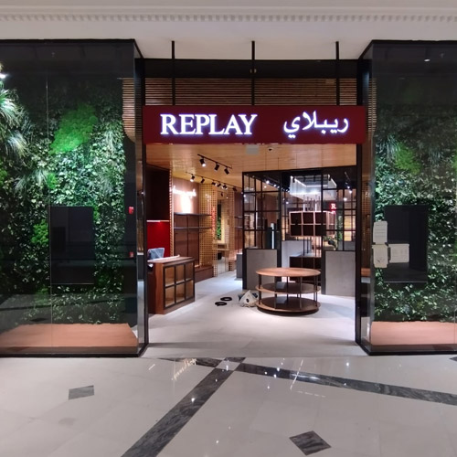 REPLAY MEN AND WOMEN